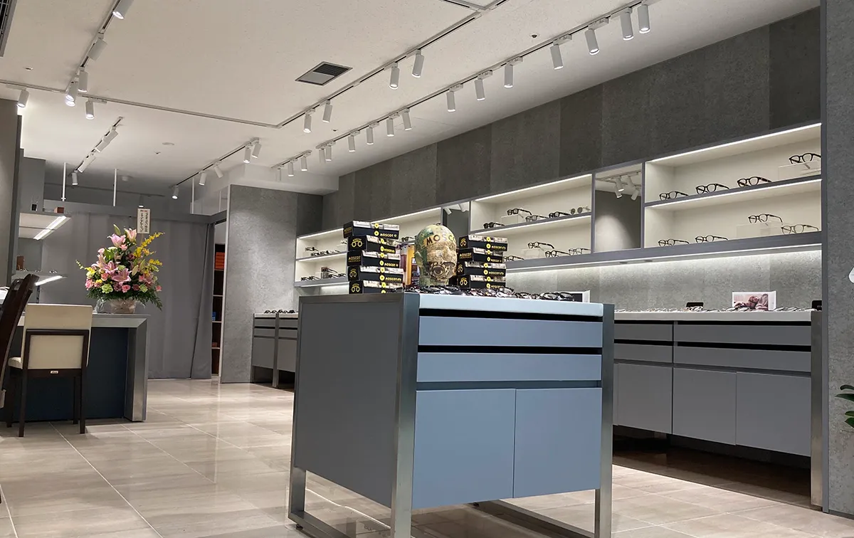 OPTIER EYEWEAR SALON リニューアル